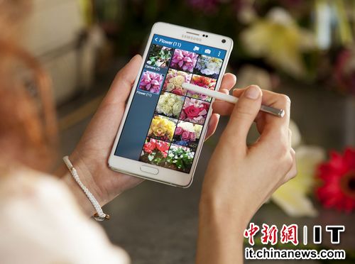 三星發布GALAXY Note 4:金屬邊框 配5.7寸2K屏幕