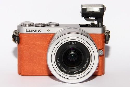 小巧疾速對焦微單 松下GM1套機3788元