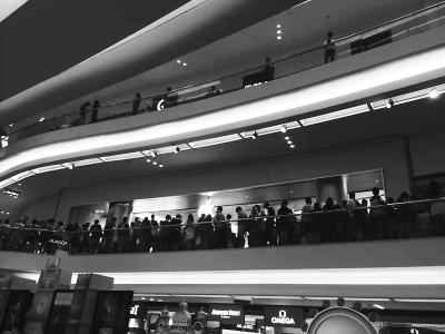 iPhone 6被炒到21000元 中關村店老板數錢到手軟