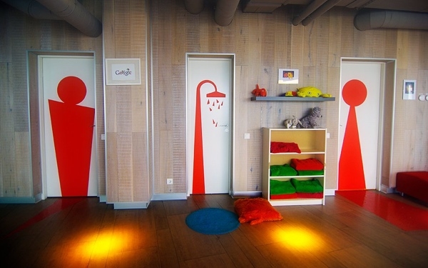 谷歌程序員在廁所玩解謎遊戲 谷歌程序員在廁所玩解謎遊戲