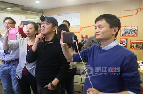 雙11搶購支付寶1分鐘成交破億 馬雲攜李連傑督戰