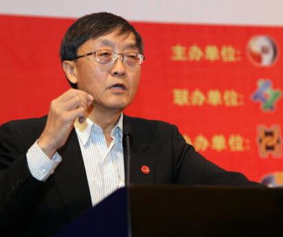 p49-2經濟增長的底部正在逐步地顯現出來，這個底部就是在7% 左右，或者我個人的觀點應該是略高于7%。——張立群