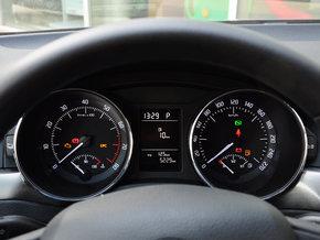 斯柯達 1.4T DSG 方向盤後方儀表盤