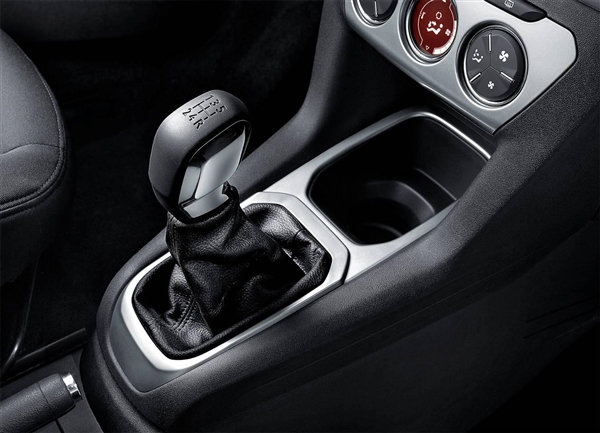 開車想省油?看看老司機是怎麼說的 開車想省油?看看老司機是怎麼說的