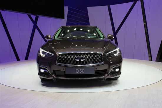 高檔車市場:奔馳強勢增長 第二陣營喜憂參半