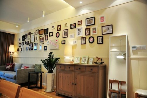 無敵超大照片牆 點亮54平方小兩居