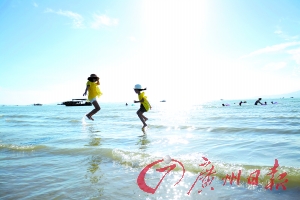 從2012年開始,我國將女職工產假由原來的90天延長至98天。