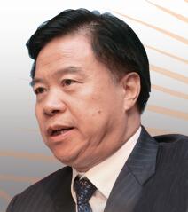 中石油董事長王宜林 在四年前的上一輪“三桶油”人事調整中,時任中石油副總經理的王宜林被調往中海油任董事長,此次調整可謂是回歸。現年59歲的王宜林在石油領域工作30多年,可謂“老石油人”。