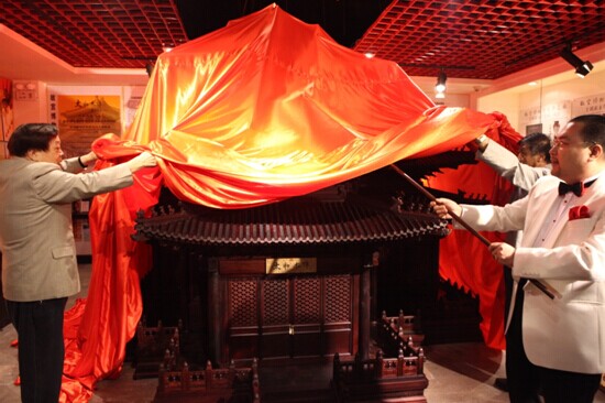 太和木作紅木成功復制紫禁城角樓