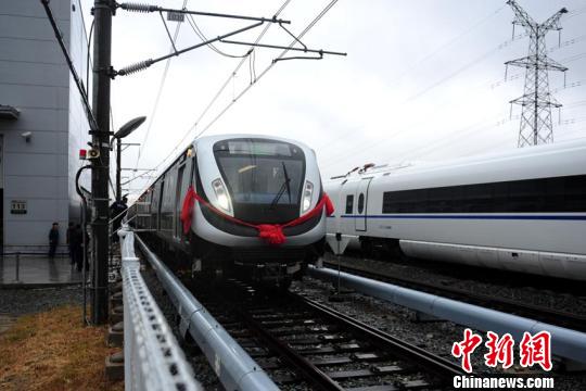 中國制造巴西“奧運地鐵車”長春下線