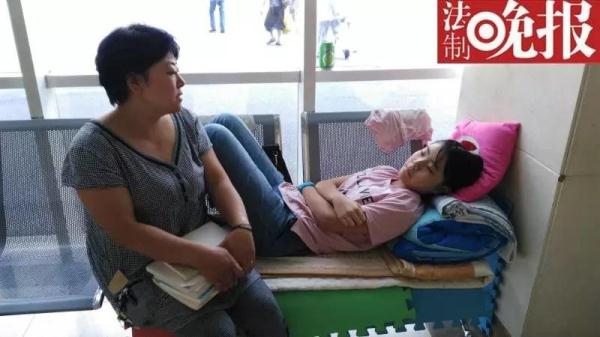 祖孫三人吃自制臭豆腐中毒！在重症監護室救治一個多月，老人寫下……