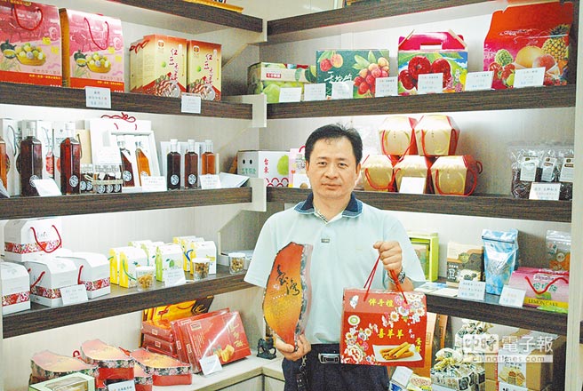 臺房仲業務員轉行賣伴手禮目標鎖定大陸遊客 臺房仲業務員轉行賣伴手禮目標鎖定大陸遊客