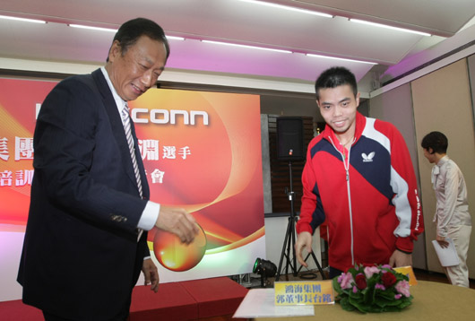 郭臺銘讚助臺灣乒乓名將莊智淵10年投6000萬臺幣