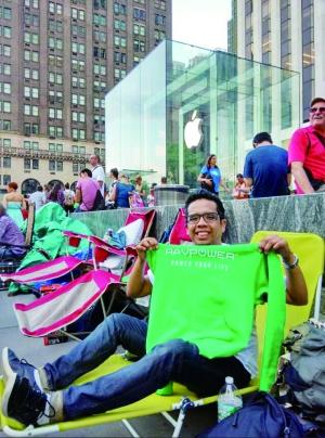 “大臉”iPhone在美炒至3000美元 “大臉”iPhone在美炒至3000美元