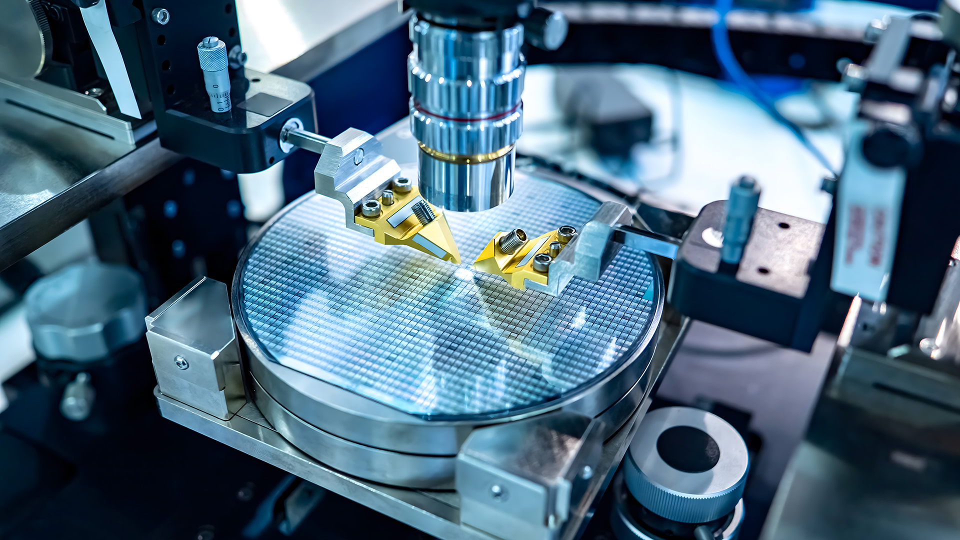 民進黨當局鼓吹可在“全球半導體民主供應鏈”中扮關鍵角色 國臺辦回應.jpg