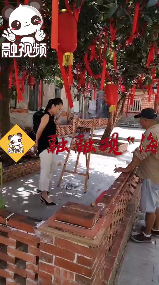 是畫還是真房子？在這條閩南巷弄里，直播小哥哥徹底“眼盲”！圖片