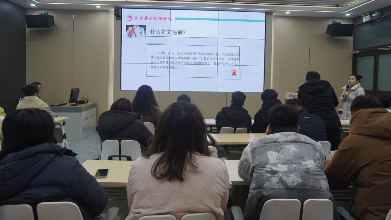 開封市蘭考縣臺辦開展“健康課堂”進臺企活動