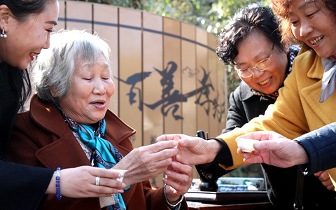 �e����K��ʿ��ǈ���� ���@���s�俫�E���p玪O�����~