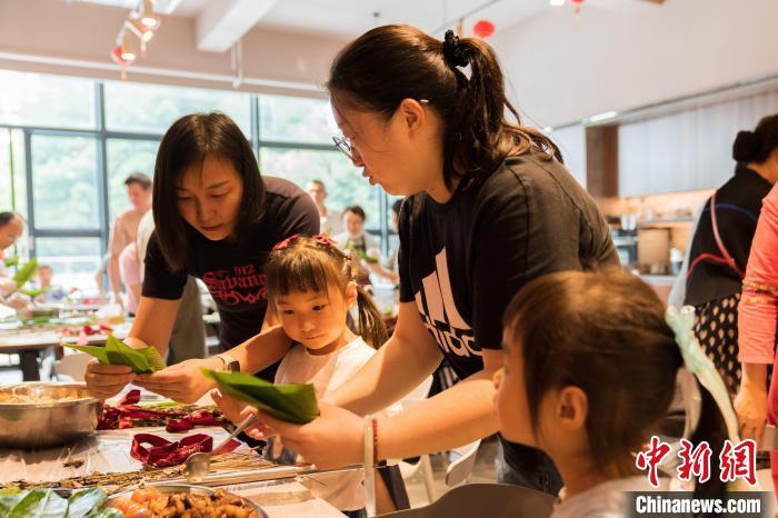 �b���⩤�B�îa�x�w�E�@��G��ݤȾХ��U