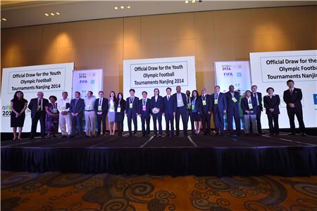 �n�ʫC�����y��ñ�����b���|�� ����k���P������Ǧ̤�ȦP��