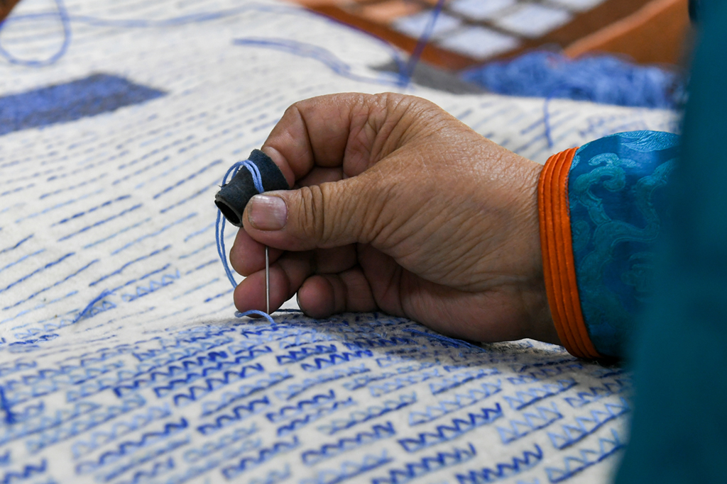 3��4��A�bĬ���S���X�D�����ƿ򲣫O�@���ߡA¸�Q�b¸��@�~�m�@������M��ߡn�C�s�ت��O�� ���� ��