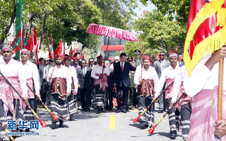 9月15日,國家主席習近平同馬爾代夫總統亞明在馬累舉行會談。 9月15日,國家主席習近平同馬爾代夫總統亞明在馬累舉行會談。